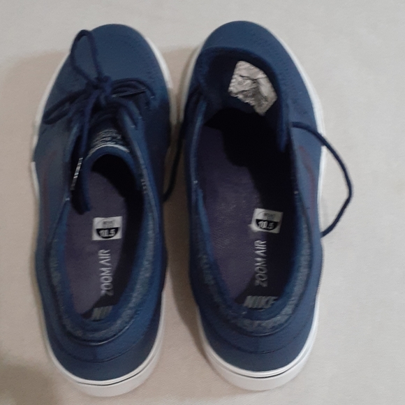 Nike skateboarding shoes - Picture 3 of 4